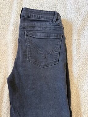 Wit & Wisdom frayed jeans with absolution waist